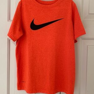 Boys Nike Dri-fit t-shirt size Medium